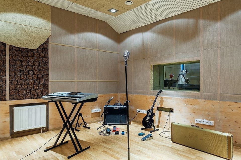 recording studio design, acoustic booths, recording studio soundproofing